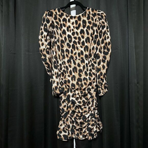 Gracia Leopard Print Dress. Gracia animal print dress, Cinched sides, Fit & Flar - Picture 2 of 10